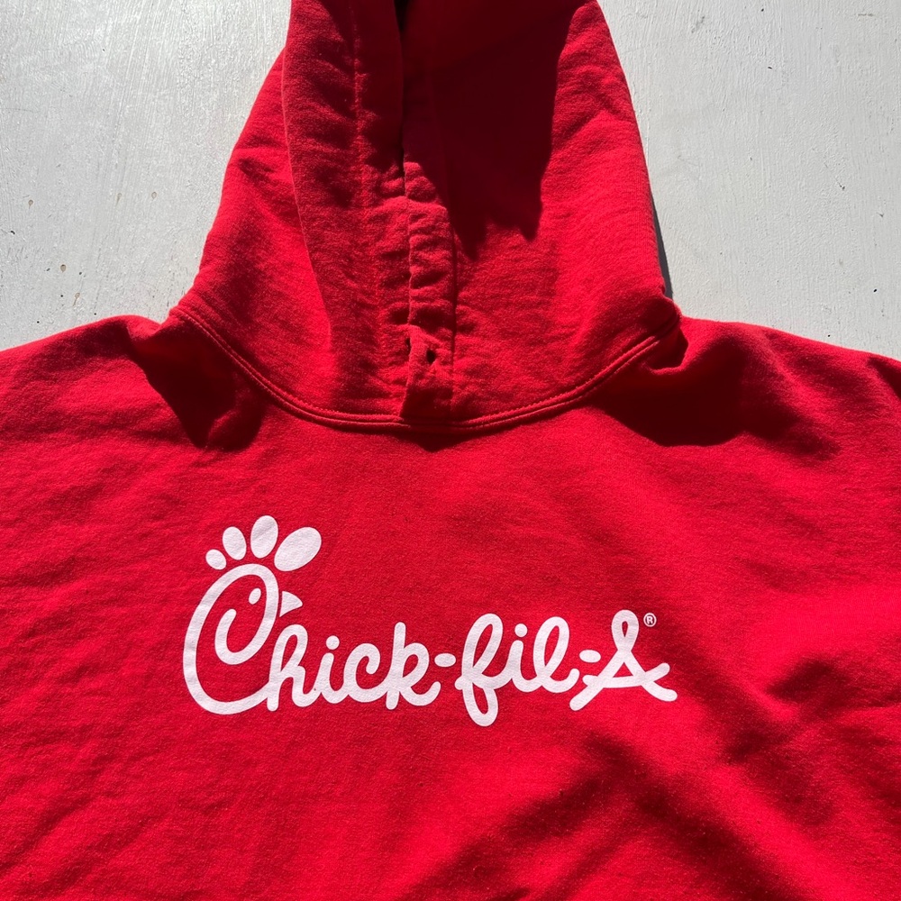 Men's Chick-Fil-A Sweatshirt Red‎ Logo XL Crew Cotton Heavy Food Spell-Out Sauce